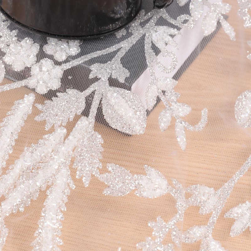 Lentejuelas plateadas y blancas con tela de vestido de novia de tubo de cuentas transparente